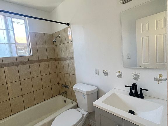 3rd image of 9506 Ramona St #4
