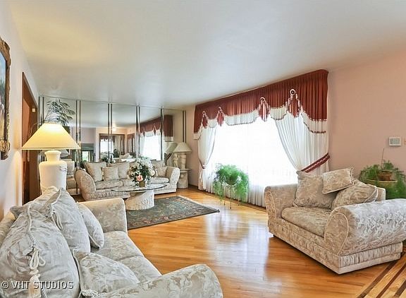 2nd image of 15340 Thistlewood Dr