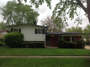 705 Fitzhenry Ct, Glenwood, IL 60425