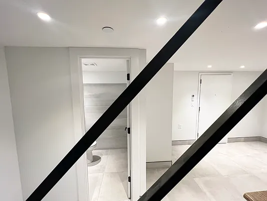 Rented by Pear NYC LLC | media 65