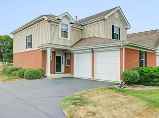 408 Legend Ln, McHenry, IL 60050