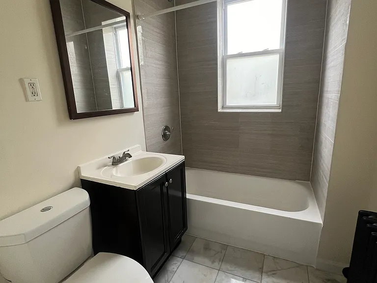 40 Lenox Ave — Photo 12
