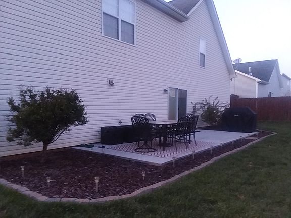 3rd image of 284 Valerie Dr