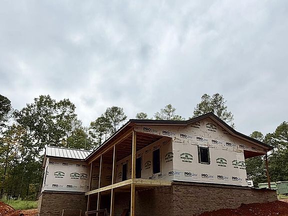 5th image of 105 Tall Tree Dr