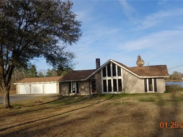 19440 Annas Pt, Bogalusa, LA 70427