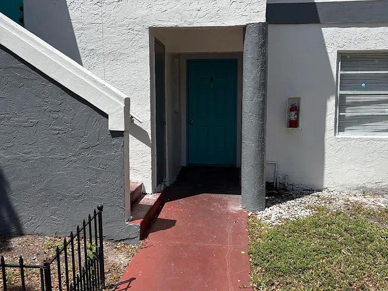 2591 NW 56th Ave — Photo 6