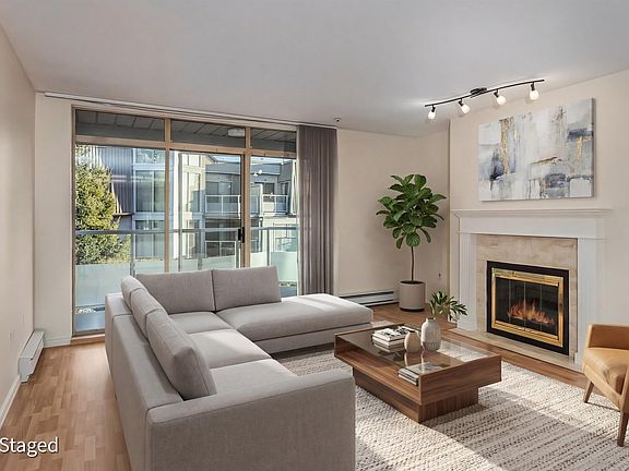 2nd image of 48 Richmond St #306