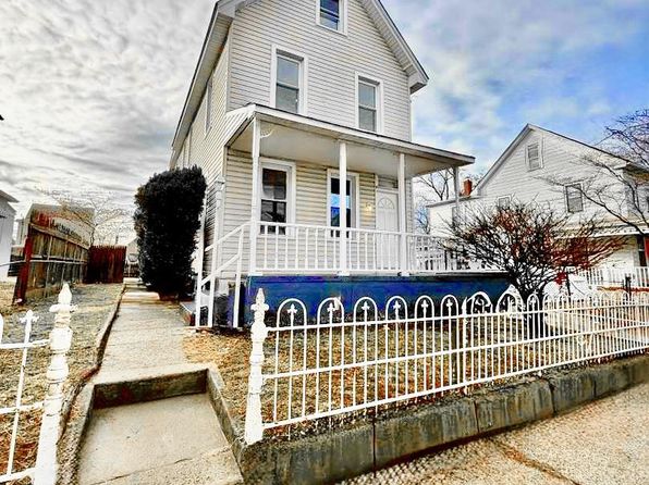 136 Webster St