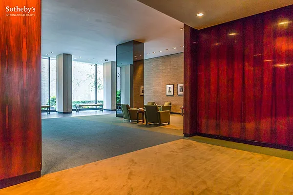 Sold by Sotheby's International Realty | media 25