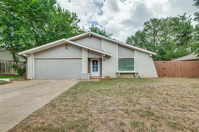 1st image of 2740 Scenic Hills Dr