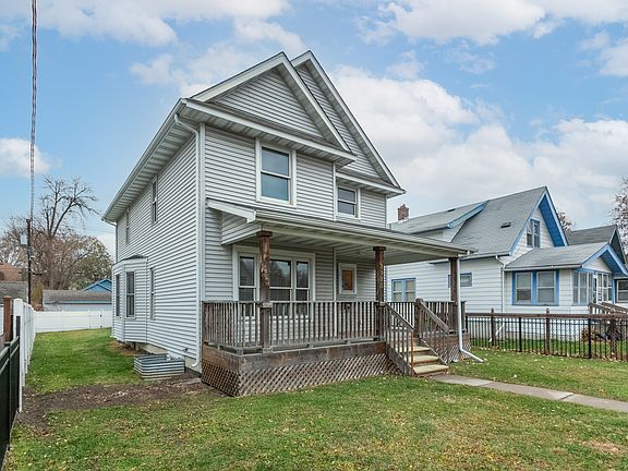 3rd image of 2815 Oliver Ave N