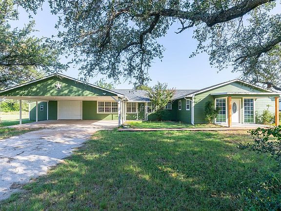 Rosser Retreat, mature oak trees, native grasses, utilities