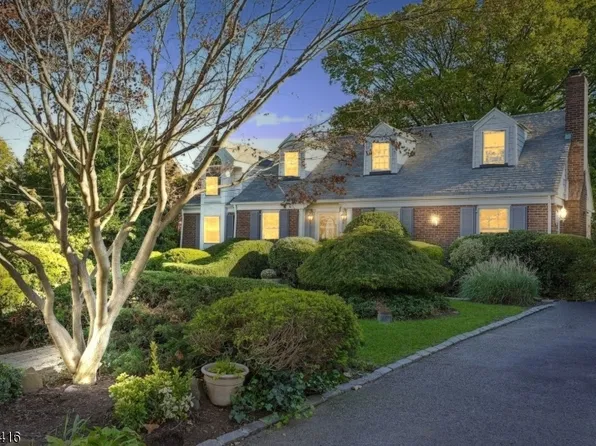 85 Chelsea Rd, Clifton City, NJ 07012