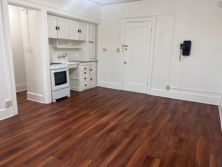 Morrison Street Apartments — Photo 16