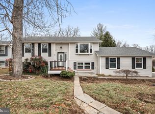 612 York Ln SE, Leesburg, VA