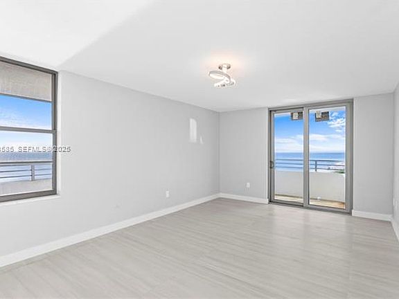 5th image of 5555 Collins Ave #Cu-14n