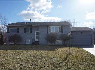 82 Patrician Dr N, Rochester, NY 14623