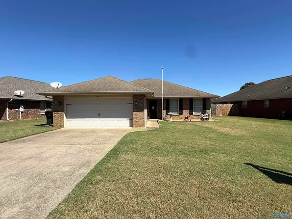 245 Fields Pond Dr, Madison, AL 35756