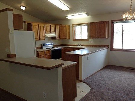 2nd image of 540 River Ct