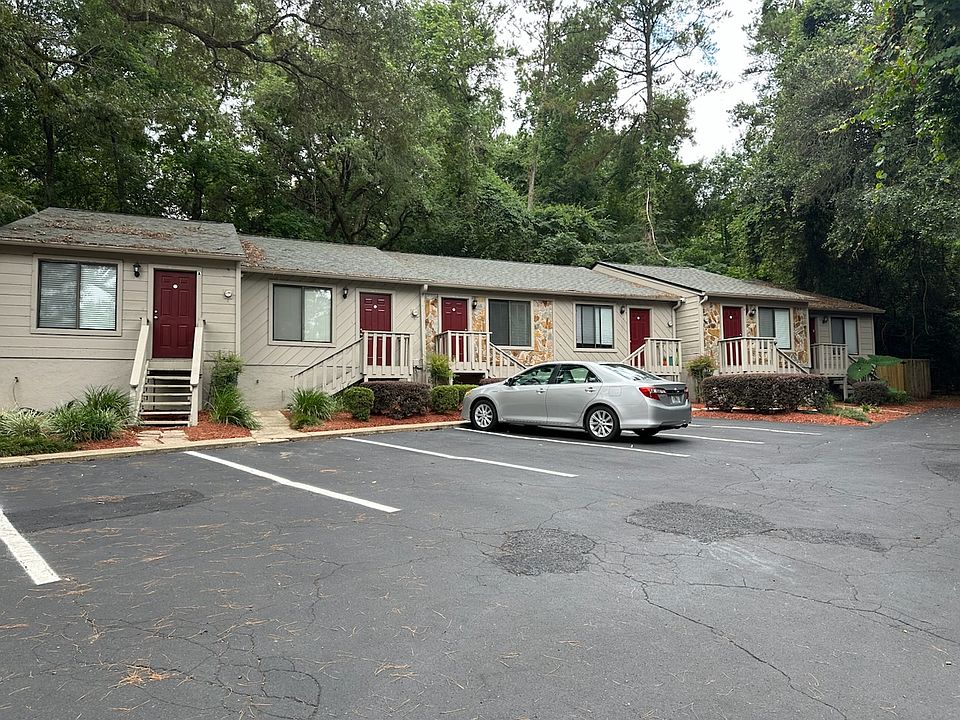 1st image of 1204 Hidden Pl Unit C-1