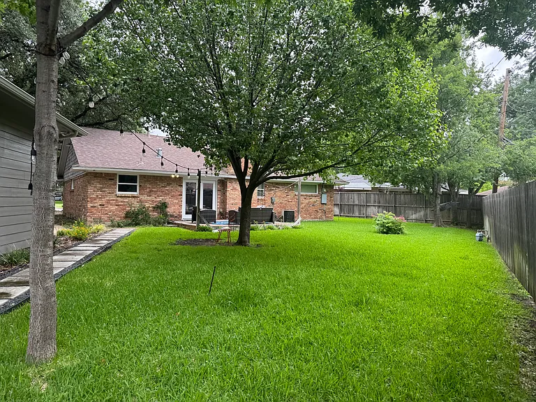 9619 Liptonshire Dr — Photo 32