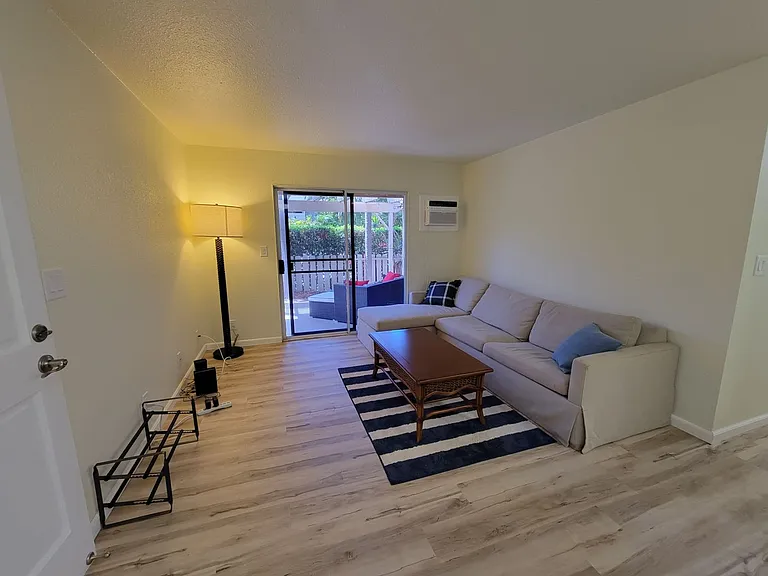 140 Uwapo Rd #28-104 — Photo 5
