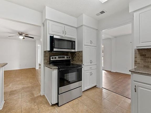 5th image of 4216 Thayer Dr