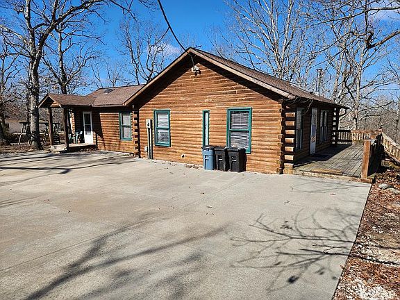 4th image of 2205 Marilyn Dr