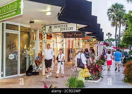 St. Armands Circle - dining and shopping