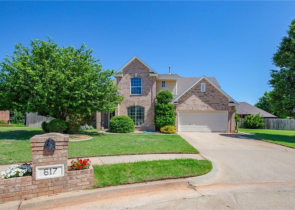 1st image of 617 N Caddell Way