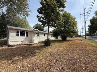 113 Rea St, Hollister, MO 65672