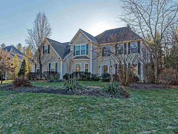 2nd image of 664 Acland Blvd