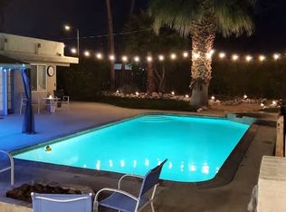 689 S El Cielo Rd, Palm Springs, CA 92264