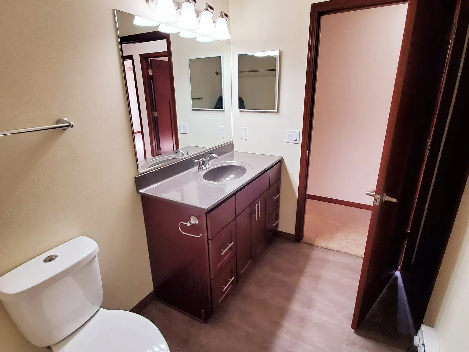 Park Ridge Apartments — Photo 4