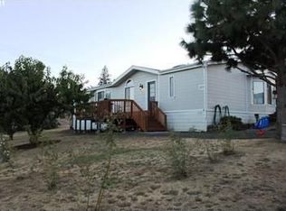 377 Cedar St, Yoncalla, OR 97499