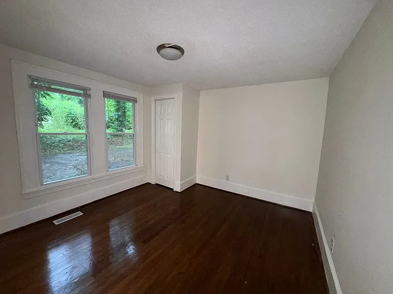 917 E Dayton Ave — Photo 6
