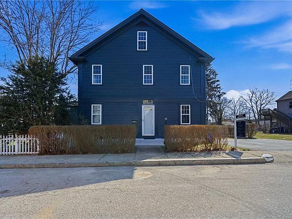 2nd image of 27 Barney St