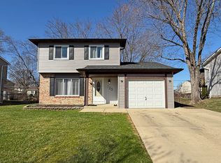 125 Monterey Dr, Bolingbrook, IL