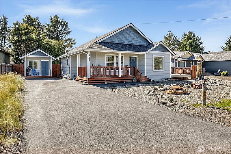2nd image of 399 Seashore Street SW