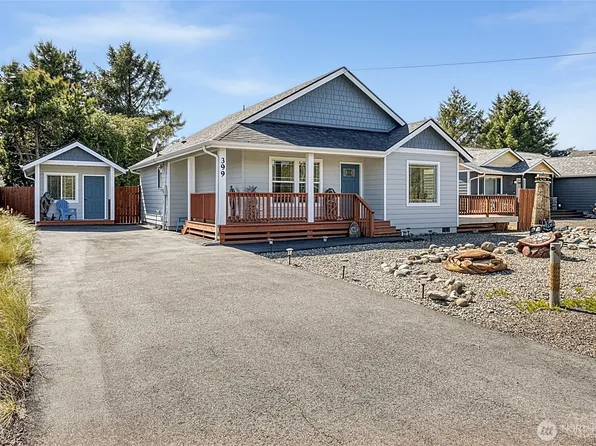 399 Seashore Street SW, Ocean Shores, WA 98569