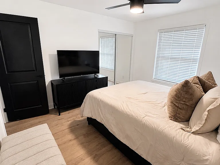 605 E Hancock Ave — Photo 5