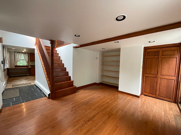 125 Spring St #1 — Photo 9