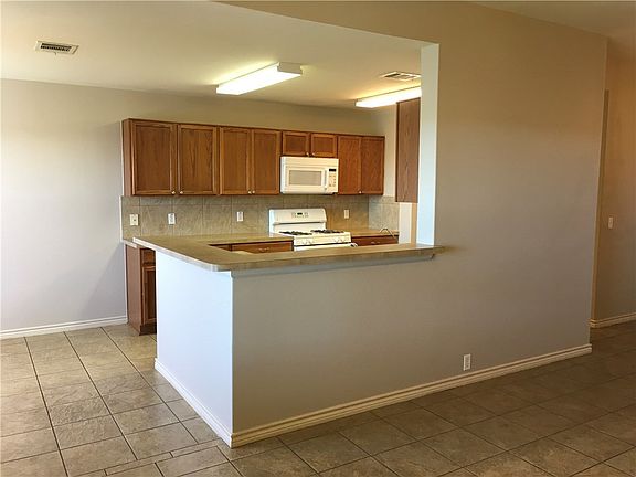 5th image of 14400 Gurneys Eagle Dr