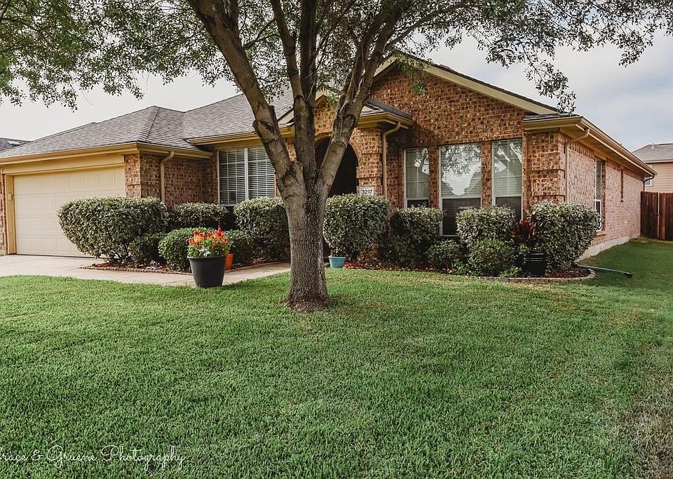 1st image of 3217 Overstreet Ln