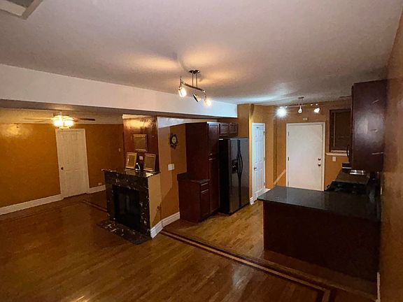 5th image of 36 N Menard Ave #B1