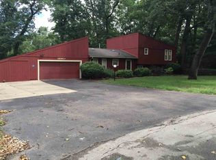 16947 Londonberry Ln, South Bend, IN 46635