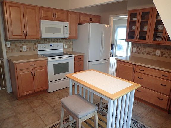 5th image of 1198 Montclair Ct