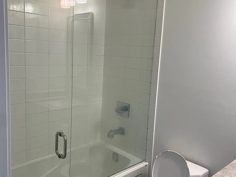 9471 Yonge St #337 — Photo 12