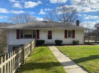 25 Ernst Rd, Cortlandt Manor, NY 10567