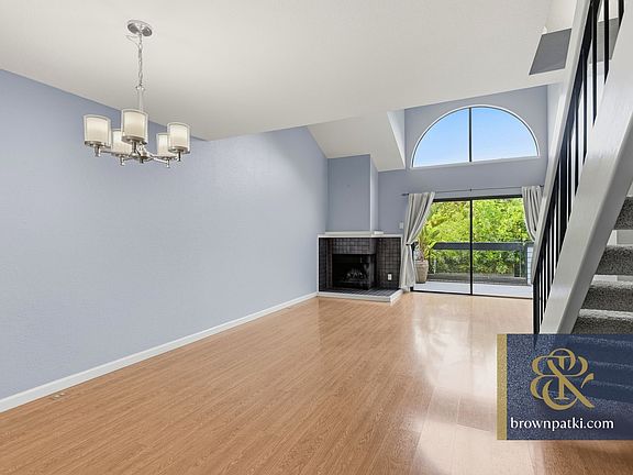 3rd image of 8 Eddystone Ct #I
